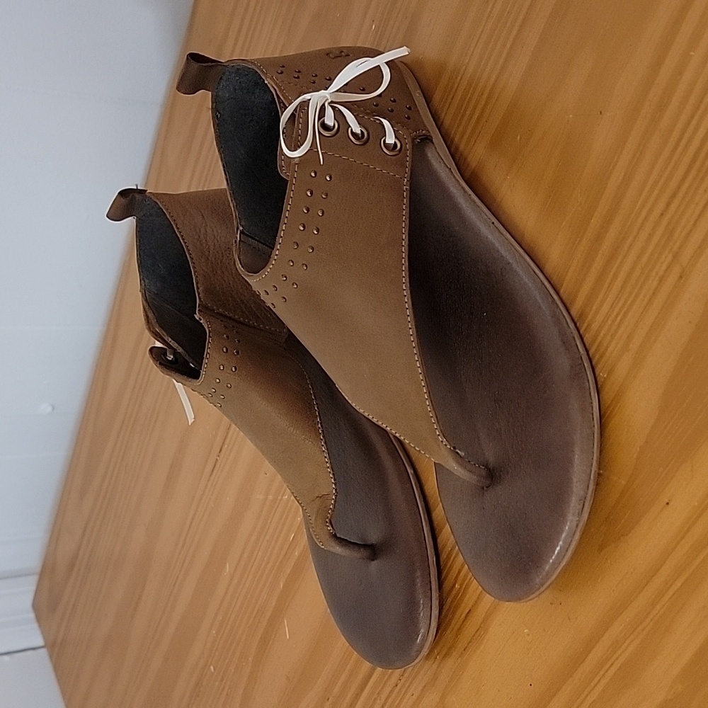 Roan Leather Sandals with Studs And Laces, 8 Womens